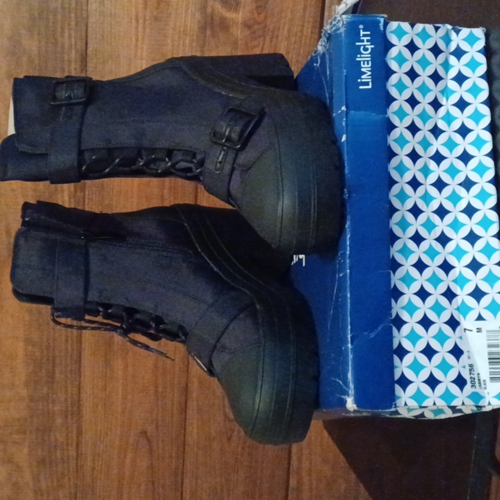 Limelight Women's Lace up Boot Black Size 7
